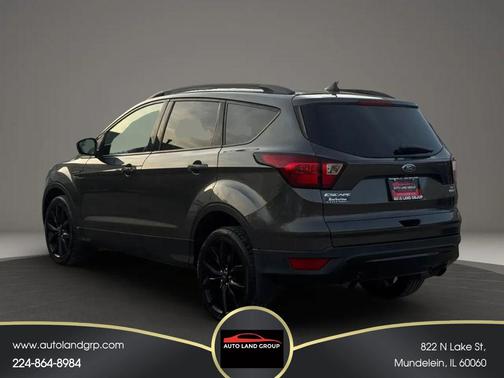 Magnetic Metallic 2019 Ford Escape SE