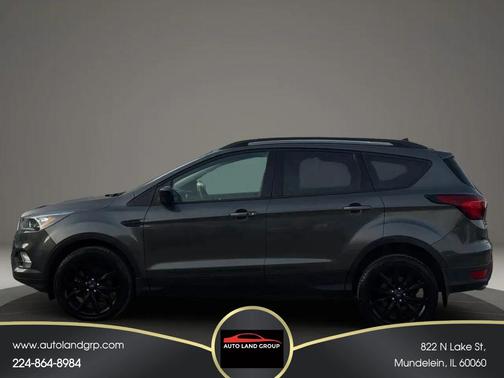 Magnetic Metallic 2019 Ford Escape SE