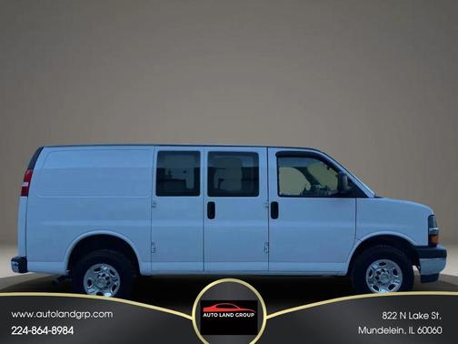 Summit White 2022 Chevrolet Express 2500 LT
