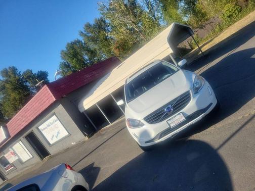 2015 Volvo XC60 T5 Premier