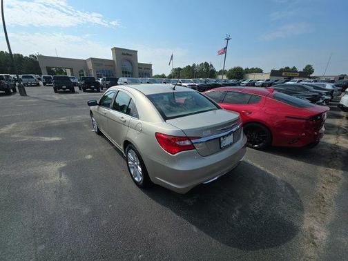 2013 Chrysler 200 Touring