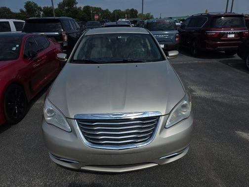 2013 Chrysler 200 Touring