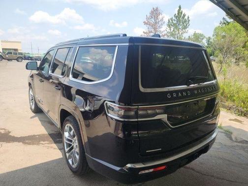 2023 Jeep Grand Wagoneer Series II