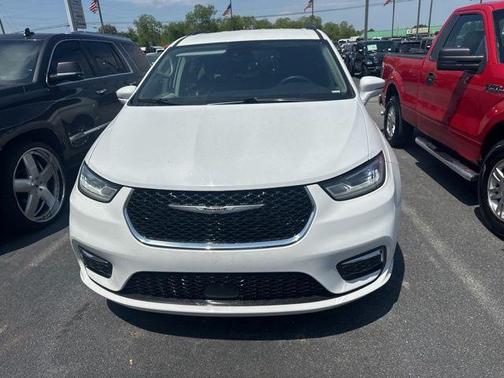 2022 Chrysler Pacifica Touring-L
