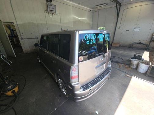 2005 Scion xB