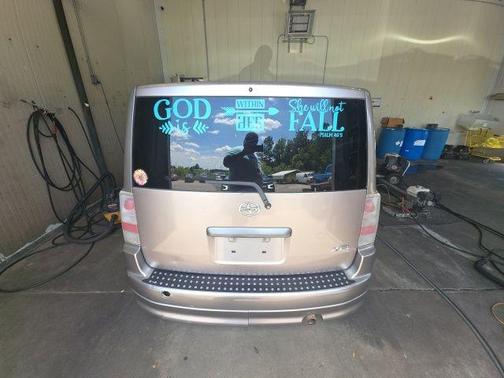 2005 Scion xB
