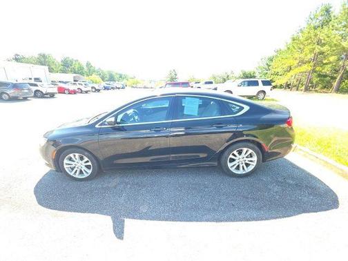 2017 Chrysler 200 Limited