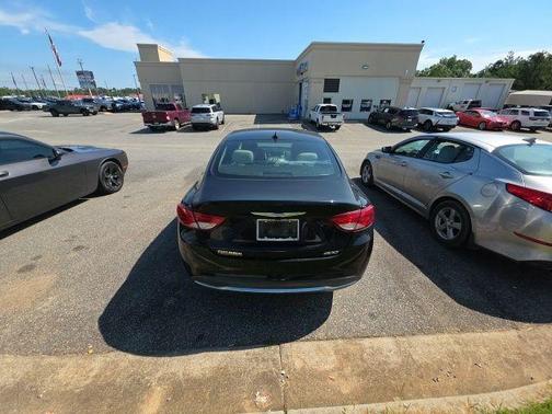 2017 Chrysler 200 Limited