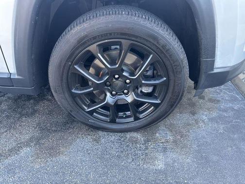 2024 Jeep Compass Latitude Lux