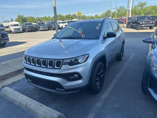 2024 Jeep Compass Latitude Lux