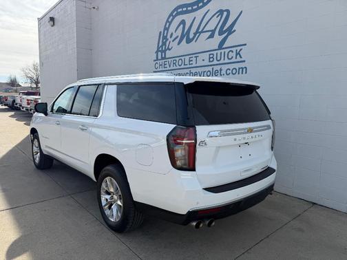2023 Chevrolet Suburban Premier