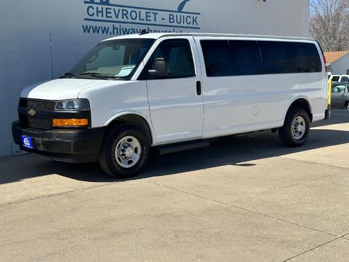 2022 Chevrolet Express 3500 LS