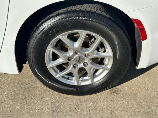 2023 Chrysler Pacifica Touring-L