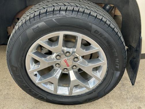 2017 GMC Yukon SLT