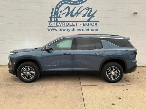 2025 Chevrolet Traverse LT