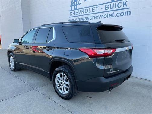 Photo 4 of 15 of 2019 Chevrolet Traverse LT Cloth