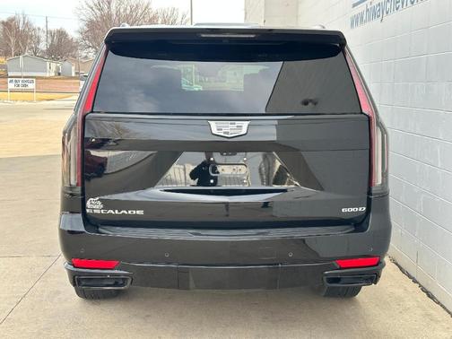 2022 Cadillac Escalade ESV Sport Platinum