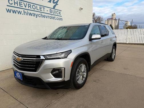 2022 Chevrolet Traverse LT Leather
