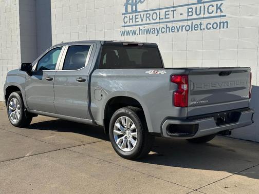 2024 Chevrolet Silverado 1500 Custom