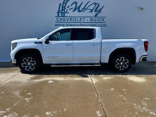 2025 GMC Sierra 1500 SLT