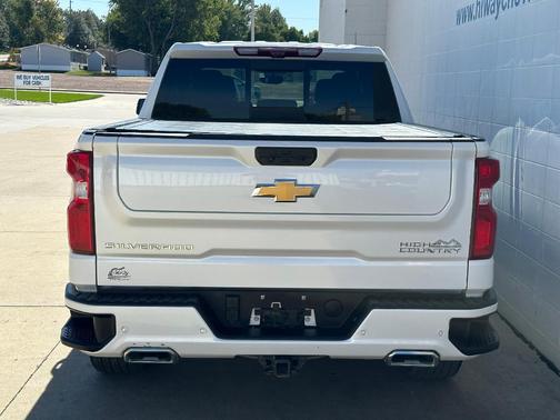2022 Chevrolet Silverado 1500 High Country