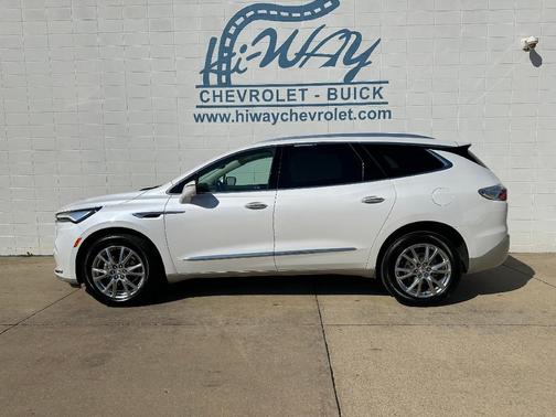 2023 Buick Enclave Premium