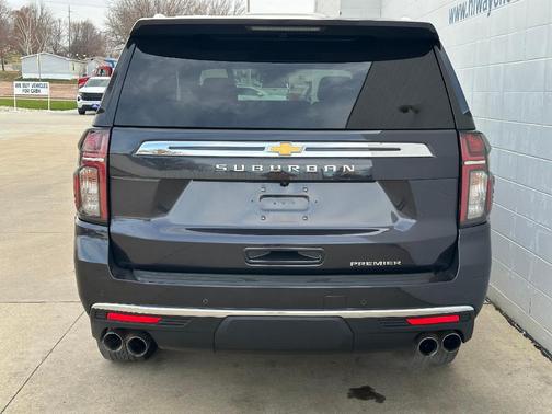 2023 Chevrolet Suburban Premier