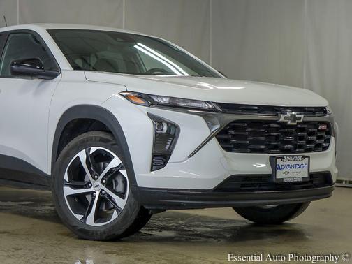 Summit White 2024 Chevrolet Trax FWD 1RS