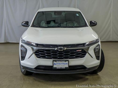 Summit White 2024 Chevrolet Trax FWD 1RS