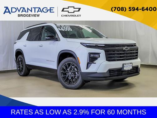 Summit White 2026 Chevrolet Traverse LT