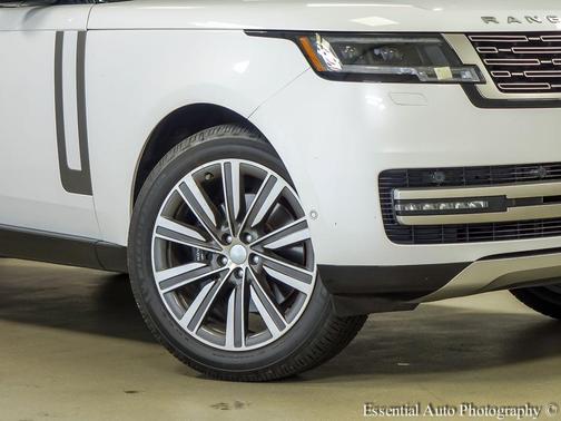 Fuji White 2023 Land Rover Range Rover P400 SE