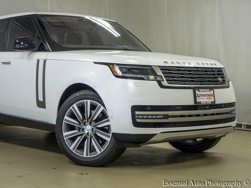 Fuji White 2023 Land Rover Range Rover P400 SE
