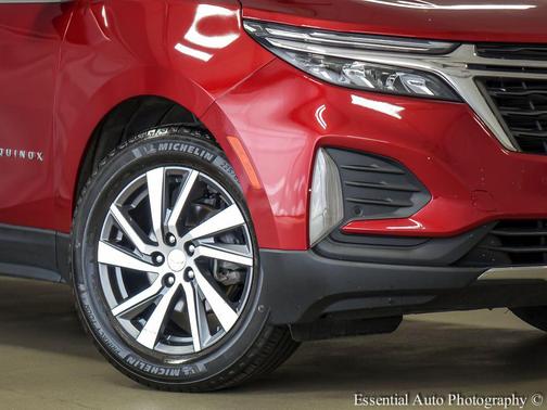 Radiant Red Tintcoat 2023 Chevrolet Equinox 1LT