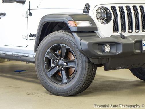 Bright White Clearcoat 2023 Jeep Wrangler Sport