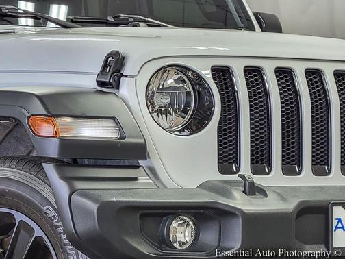 Bright White Clearcoat 2023 Jeep Wrangler Sport