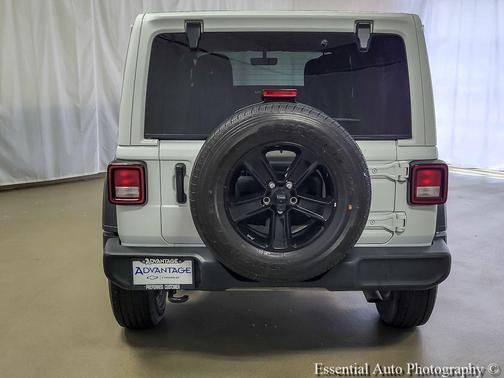 Bright White Clearcoat 2023 Jeep Wrangler Sport