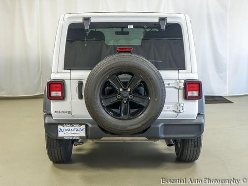 Bright White Clearcoat 2023 Jeep Wrangler Sport