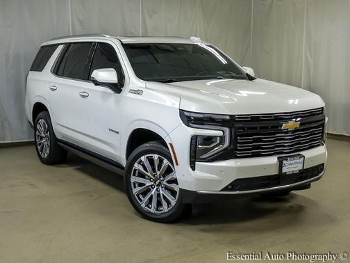 Iridescent Pearl Tricoat 2025 Chevrolet Tahoe 4WD High Country
