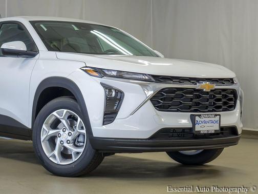 Summit White 2026 Chevrolet Trax LS
