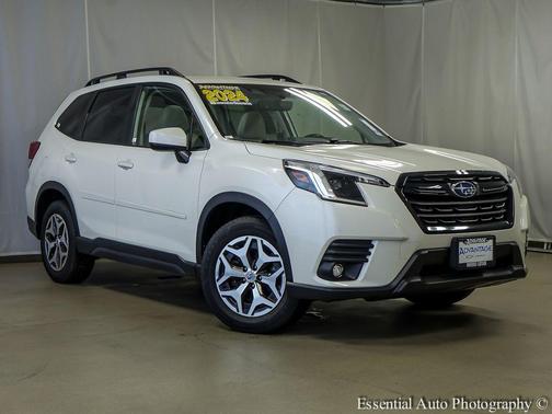 Crystal White Pearl 2024 Subaru Forester Premium