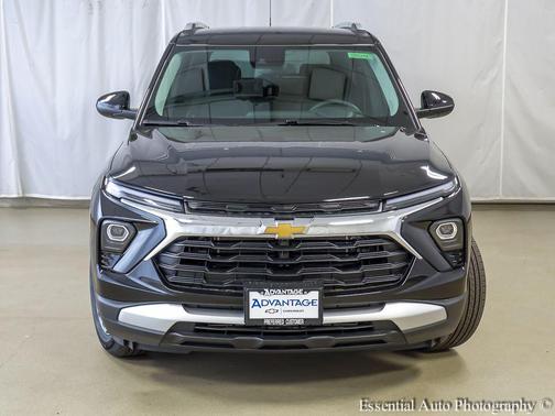 Mosaic Black Metallic 2026 Chevrolet Trailblazer LT