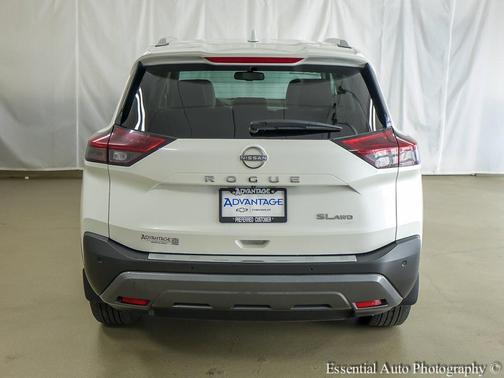Pearl White Tricoat 2023 Nissan Rogue SL