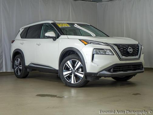 Pearl White Tricoat 2023 Nissan Rogue SL
