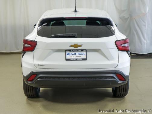 Summit White 2026 Chevrolet Trax LS