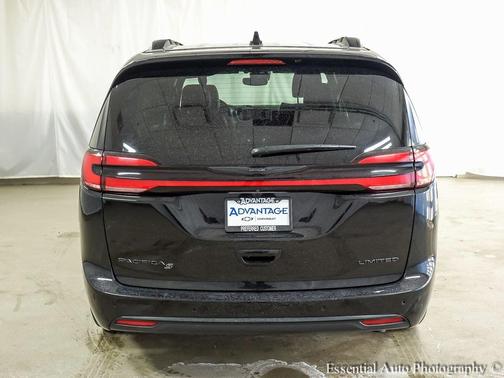 2025 Chrysler Pacifica Limited