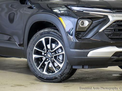 Mosaic Black Metallic 2026 Chevrolet Trailblazer LT