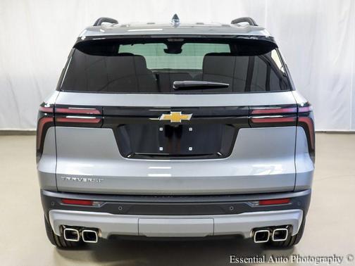 Sterling Gray Metallic 2026 Chevrolet Traverse LT