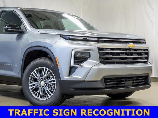 Sterling Gray Metallic 2026 Chevrolet Traverse LT