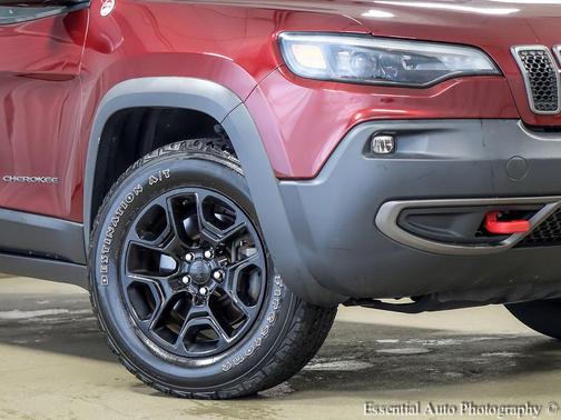 Velvet Red Pearlcoat 2020 Jeep Cherokee Trailhawk