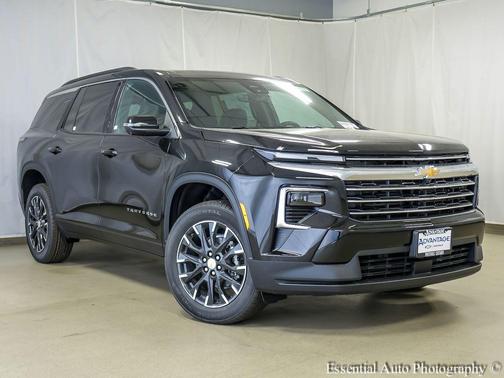 Mosaic Black Metallic 2026 Chevrolet Traverse LT